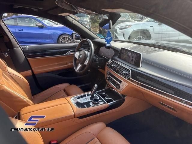 Used 2022 BMW 750i xDrive w/ Executive Package AWD/4WD image 16