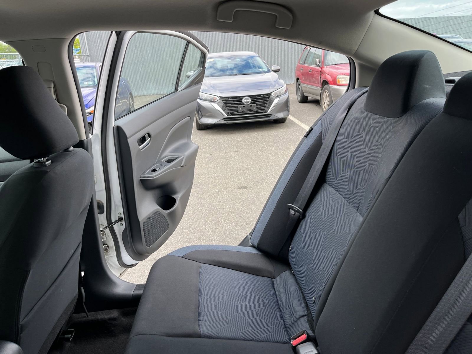 Used 2025 Nissan Versa SV FWD image 38