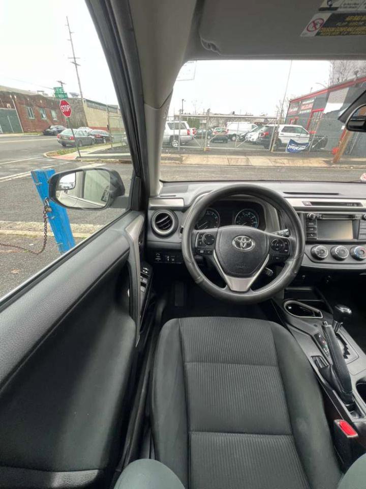 Used 2018 Toyota RAV4 LE w/ All Weather Liner Package image 17