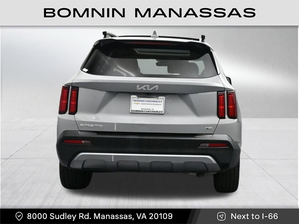 Used 2023 Kia Sorento SX Prestige image 4