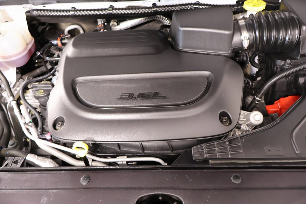 Used 2024 Chrysler Pacifica Touring-L image 20