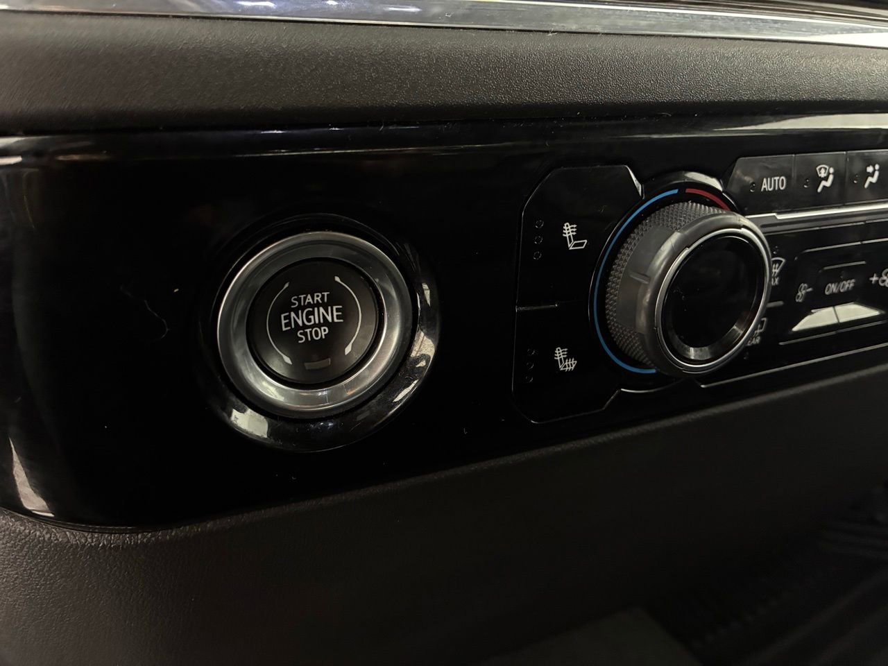 Used 2024 Chevrolet Silverado 1500 LT image 20