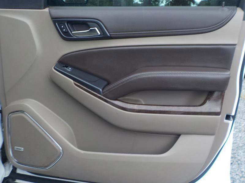 Used 2019 Chevrolet Suburban LT RWD image 32