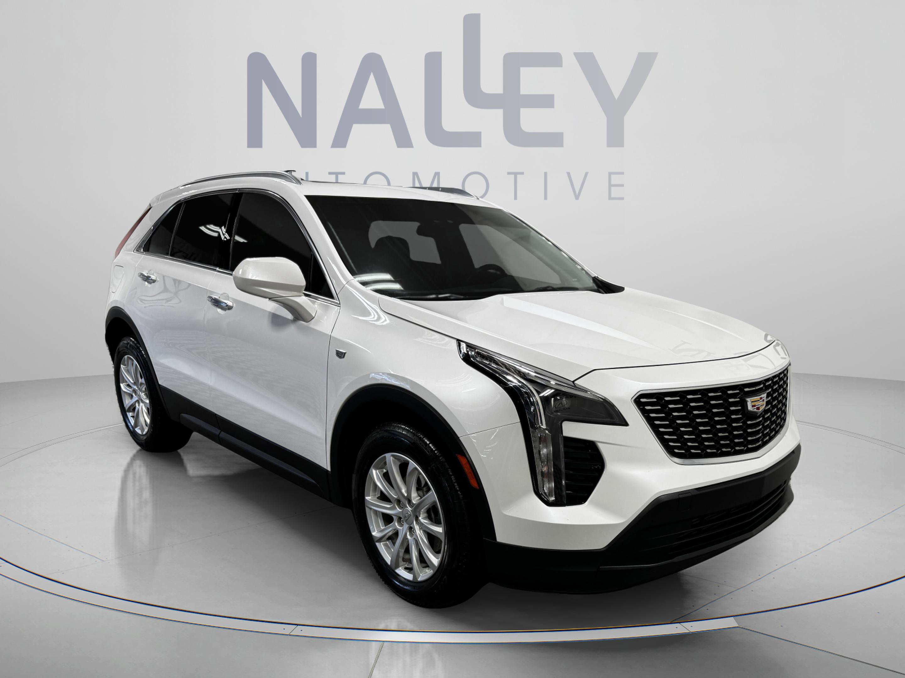 Used 2022 Cadillac XT4 Luxury w/ Driver Awareness Package FWD image 7