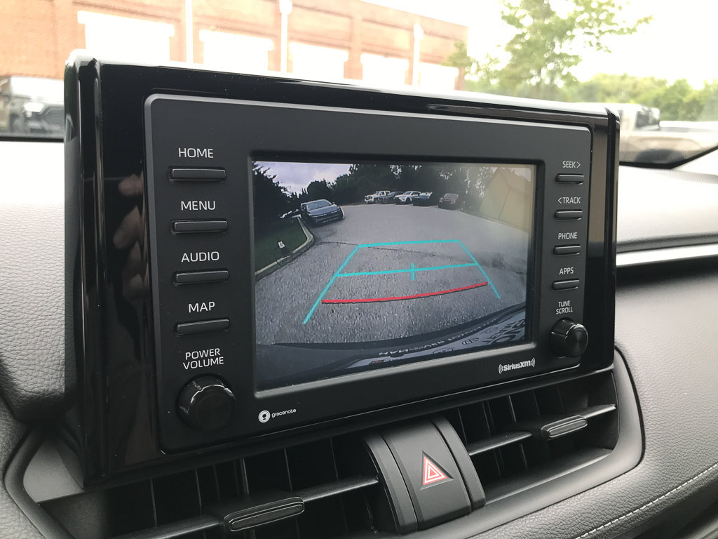 Used 2021 Toyota RAV4 XLE AWD/4WD image 21