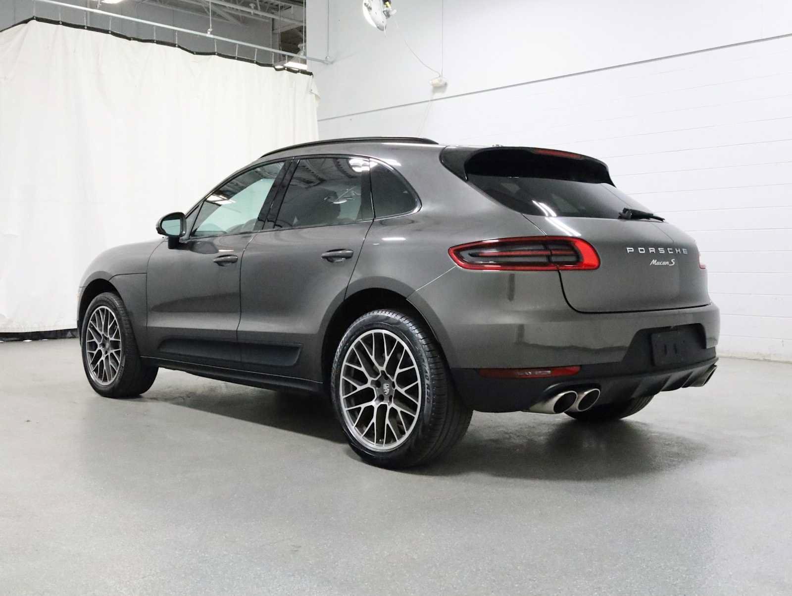 Used 2016 Porsche Macan S AWD/4WD image 3