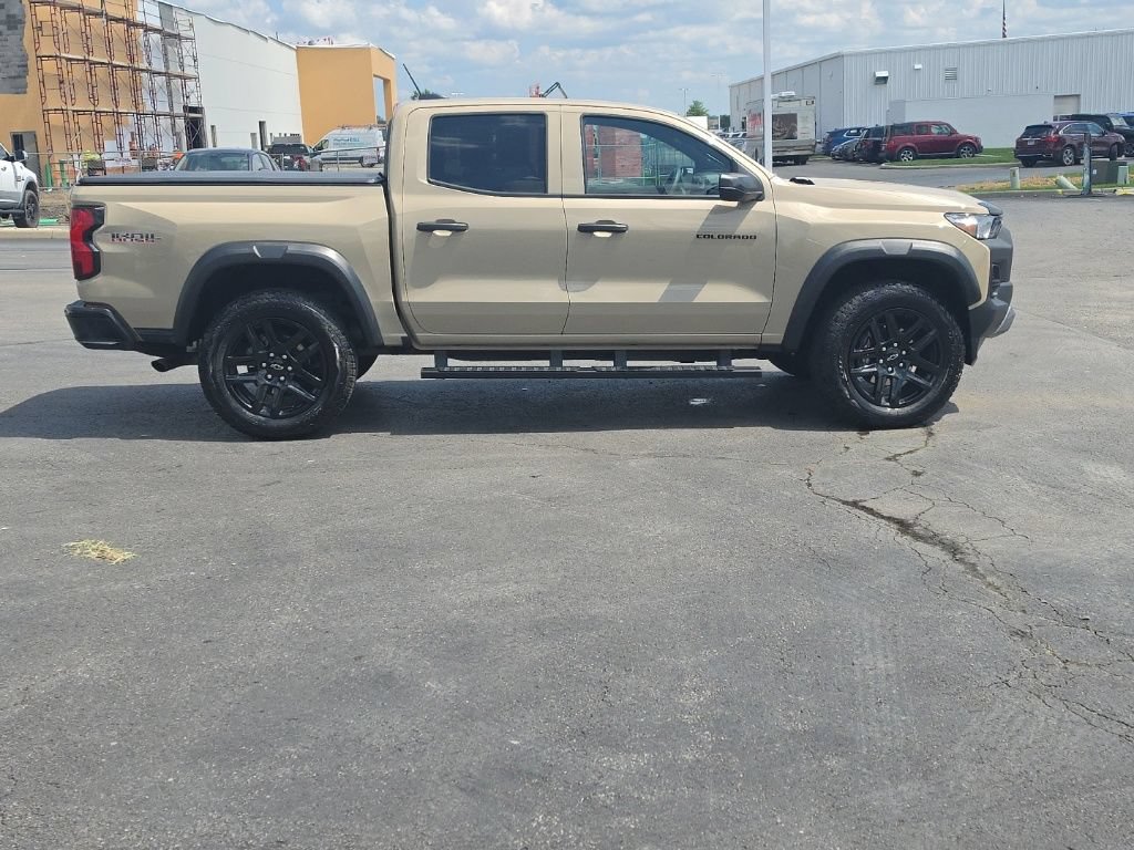 Used 2024 Chevrolet Colorado Trail Boss w/ Advanced Trailering Package AWD/4WD image 10