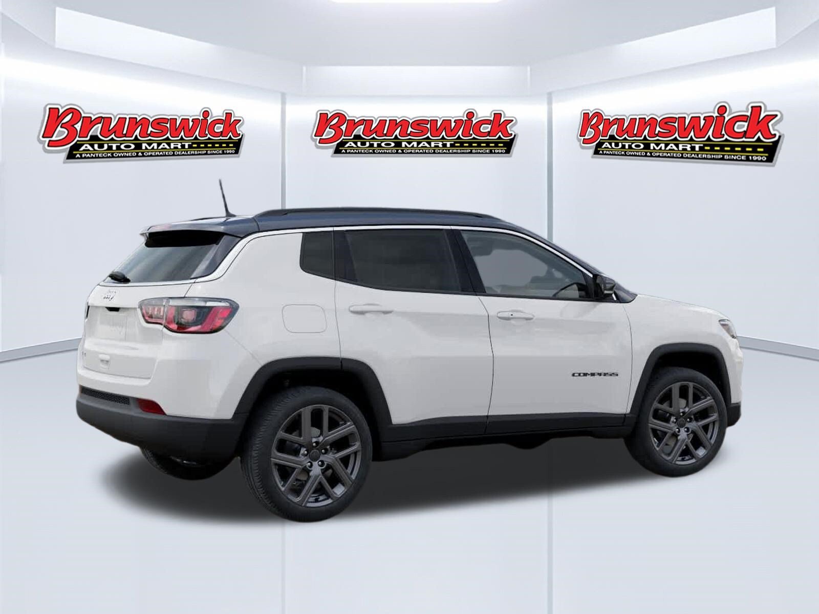 New 2026 Jeep Compass Limited w/ Sun, Sound & Navigation Group AWD/4WD image 4