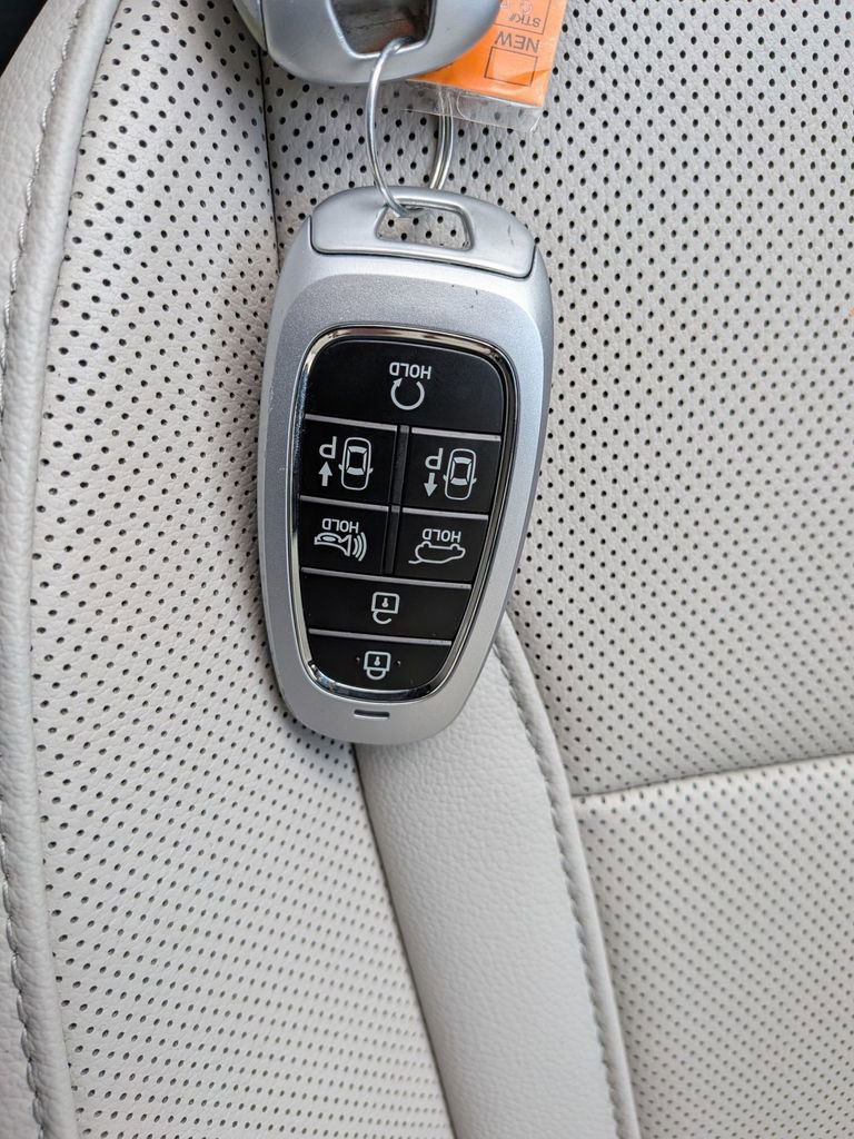 Certified 2023 Hyundai Tucson Limited image 35