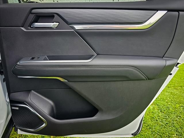 New 2025 GMC Acadia Elevation w/ Black Edition image 43