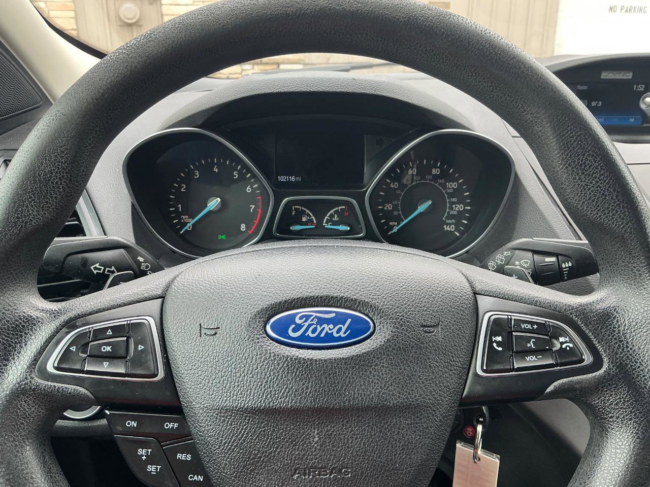 Used 2017 Ford Escape SE image 21