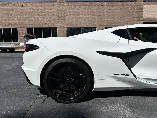 Used 2025 Chevrolet Corvette Z06 w/ Battery Protection Package image 17