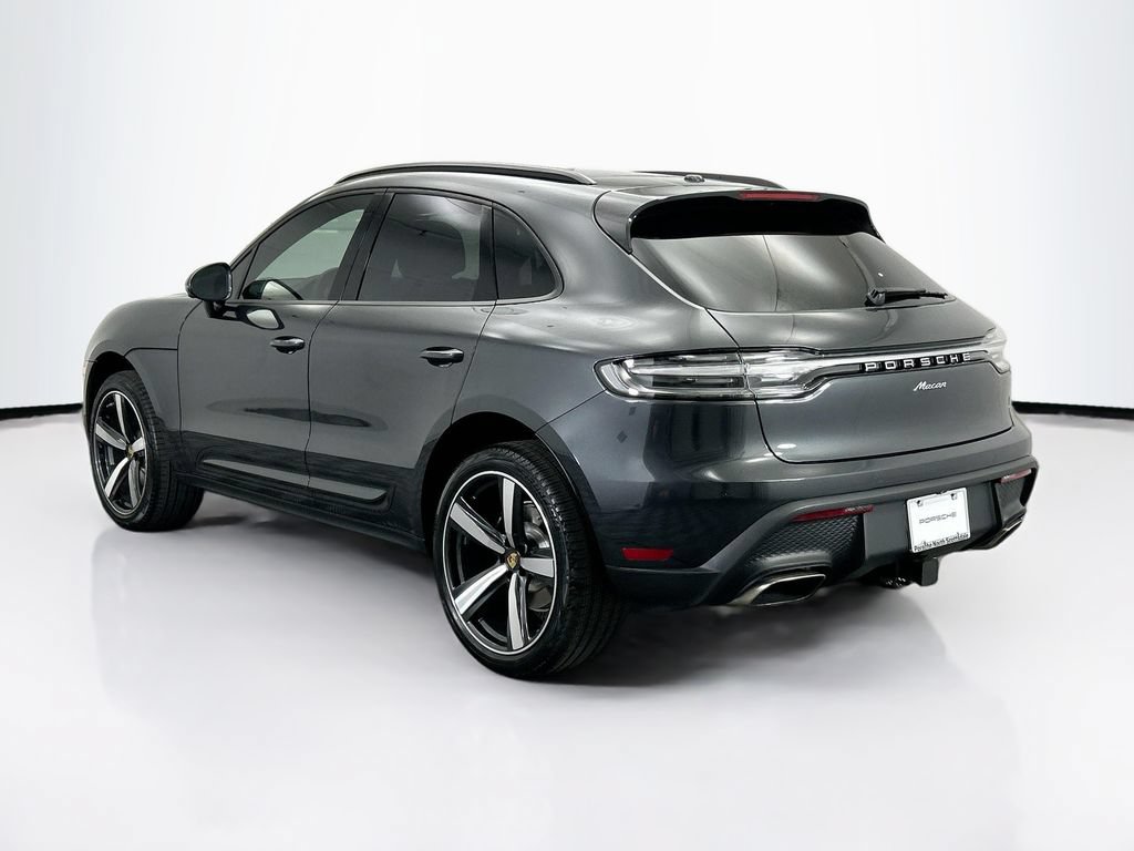 Used 2026 Porsche Macan AWD/4WD image 3