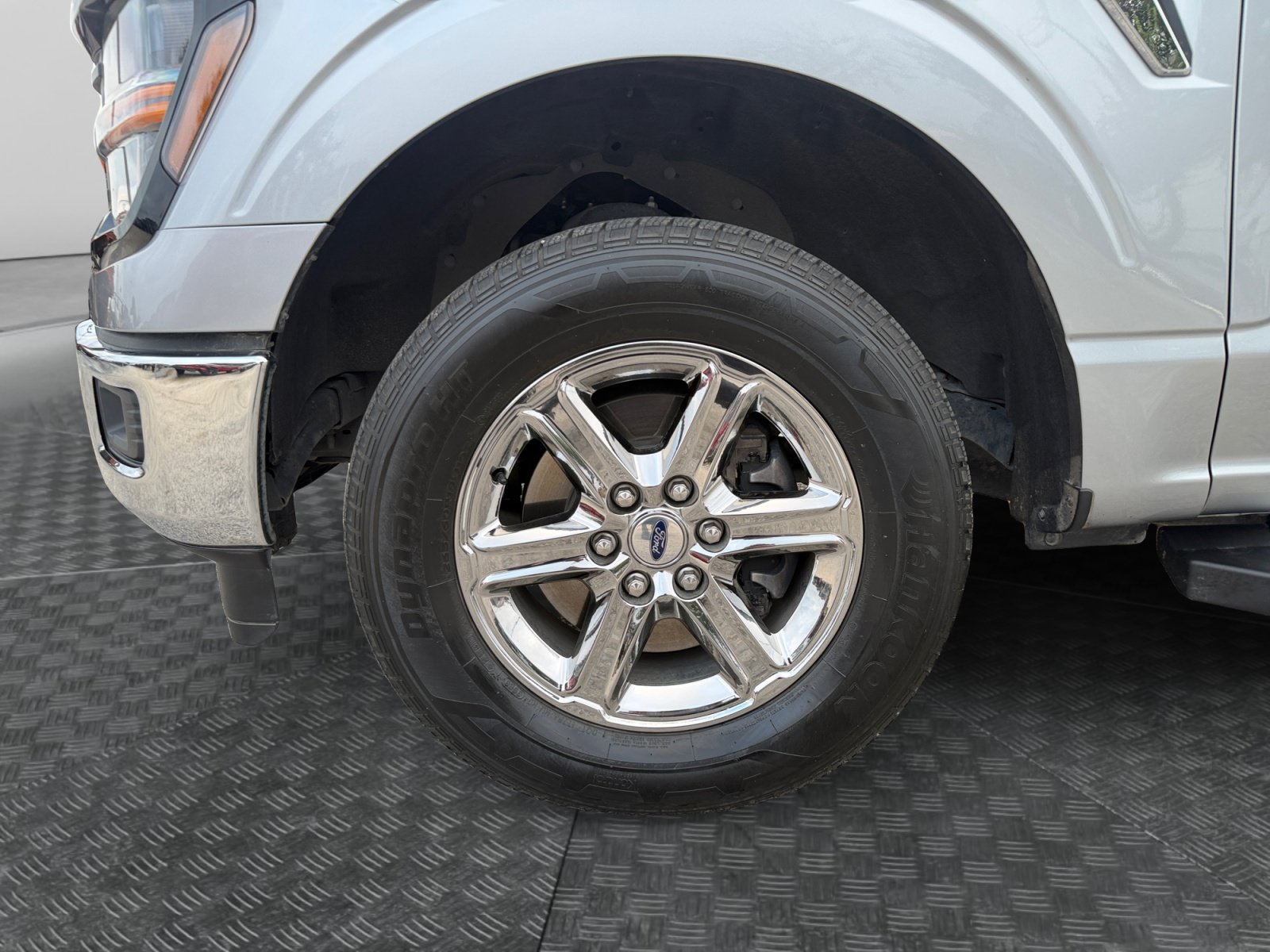 Used 2024 Ford F150 XLT w/ Mobile Office Package RWD image 9