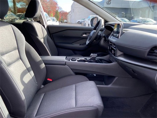 Used 2026 Nissan Rogue SV image 25