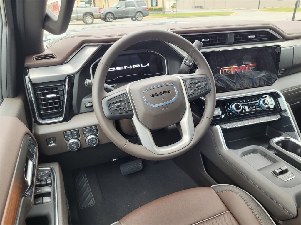 New 2025 GMC Sierra 3500 Denali w/ Denali Reserve Package image 4