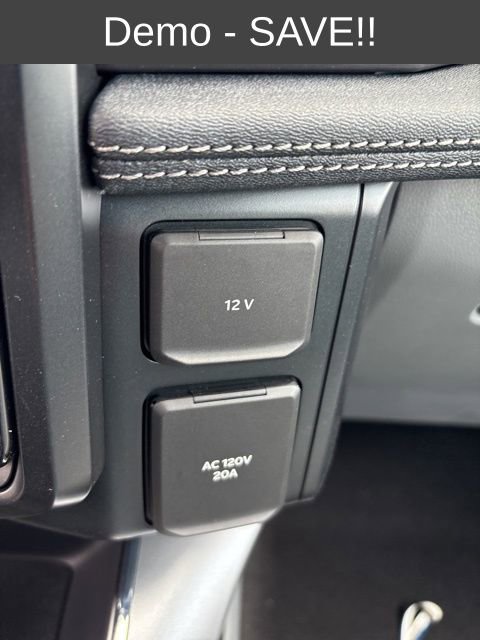 New 2025 Ford F150 Lightning Flash image 31