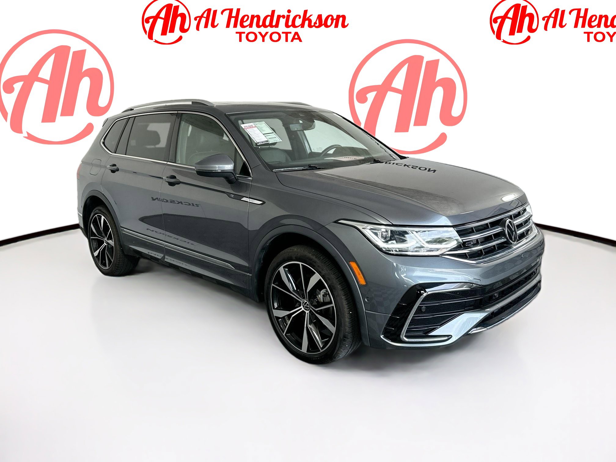 Used 2024 Volkswagen Tiguan SEL R-Line