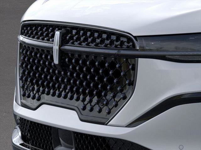 New 2025 Lincoln Nautilus Reserve w/ Jet Appearance Package image 17