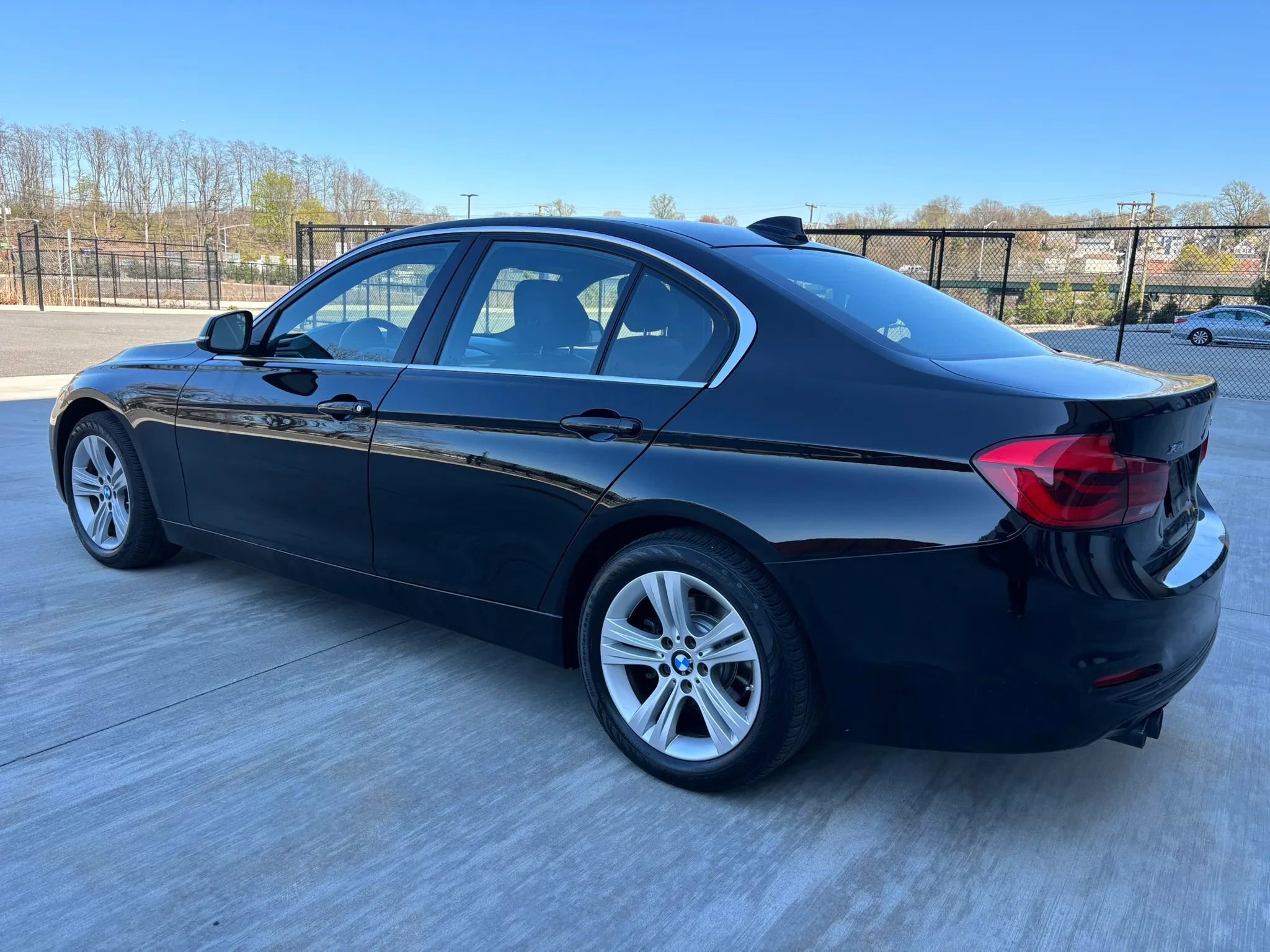 Used 2018 BMW 330i xDrive Sedan w/ Convenience Package image 6