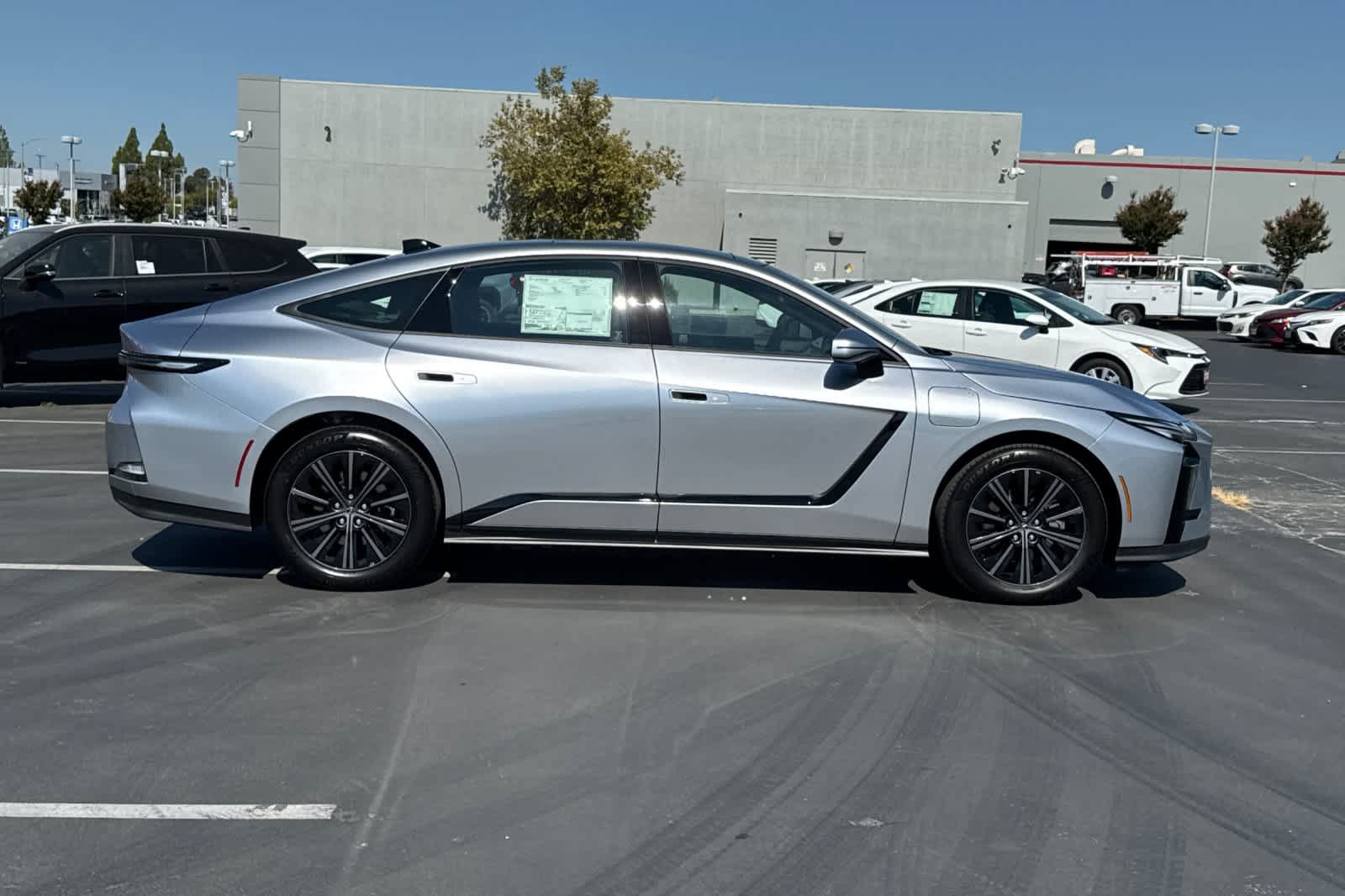 New 2026 Lexus ES 350e FWD image 6
