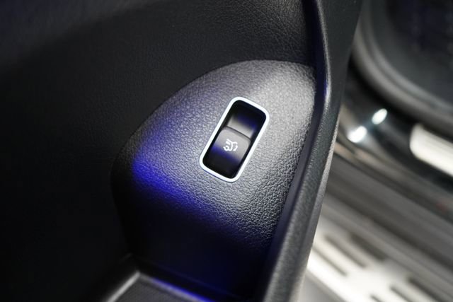 Used 2023 Mercedes-Benz GLS 450 4MATIC image 14