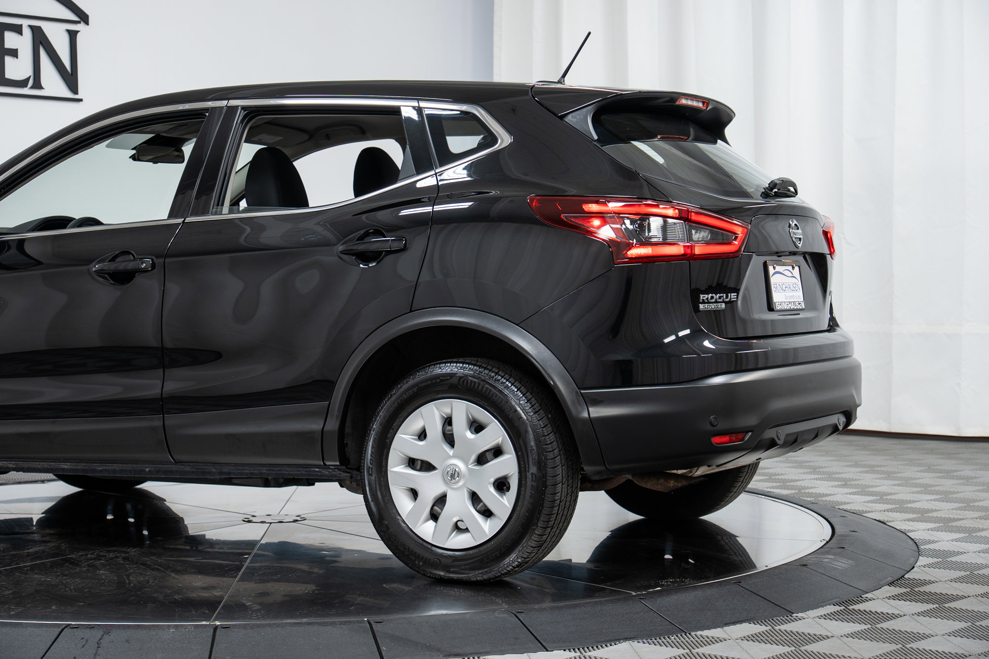 Used 2020 Nissan Rogue Sport S image 28