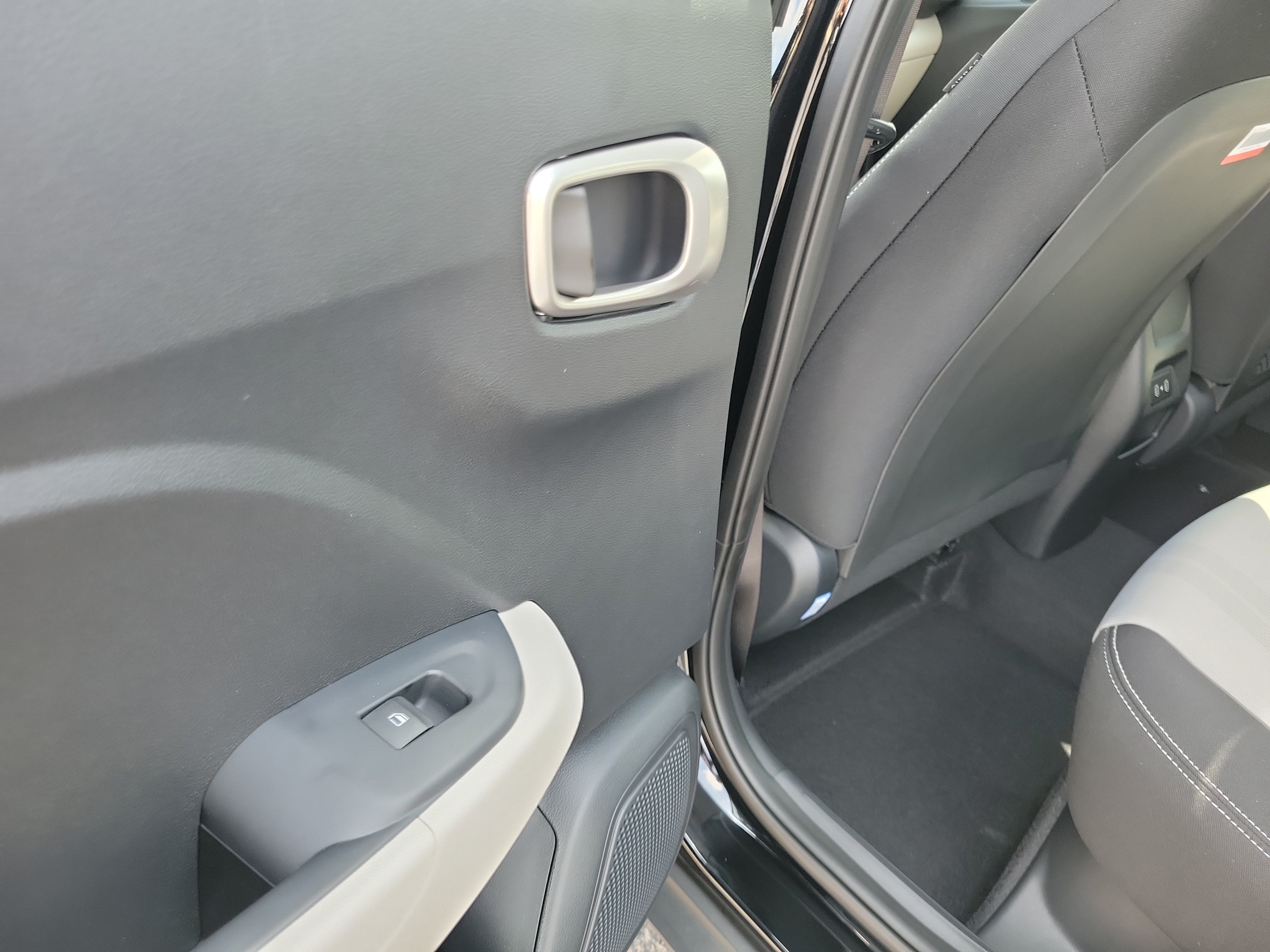 New 2026 Hyundai Venue SEL FWD image 13