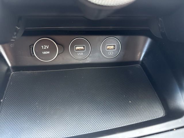 Used 2023 Genesis G70 2.0T AWD/4WD image 17