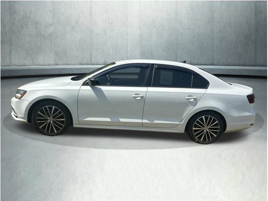 Used 2017 Volkswagen Jetta Sport FWD image 2