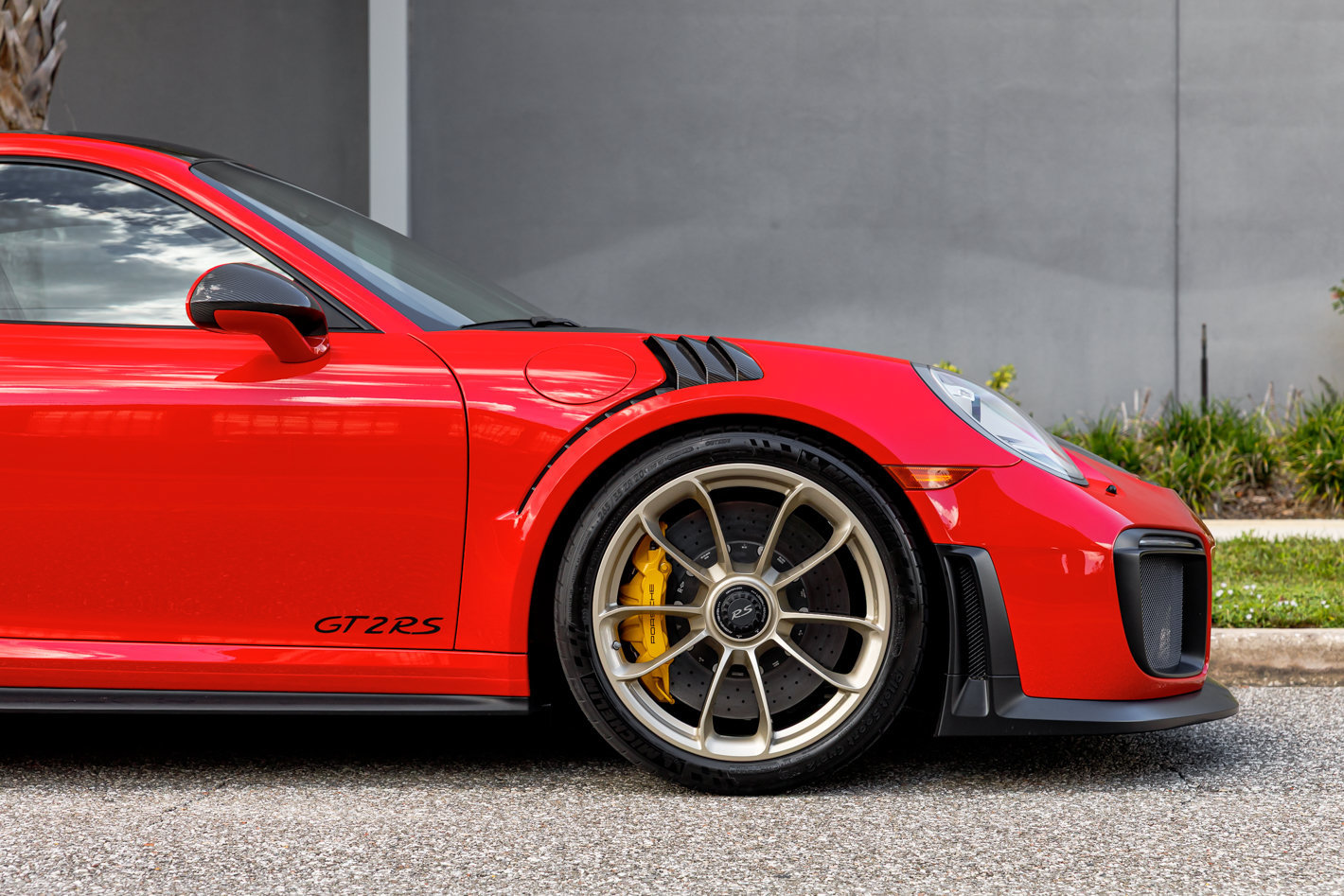 Used 2018 Porsche 911 GT2 RS RWD image 4