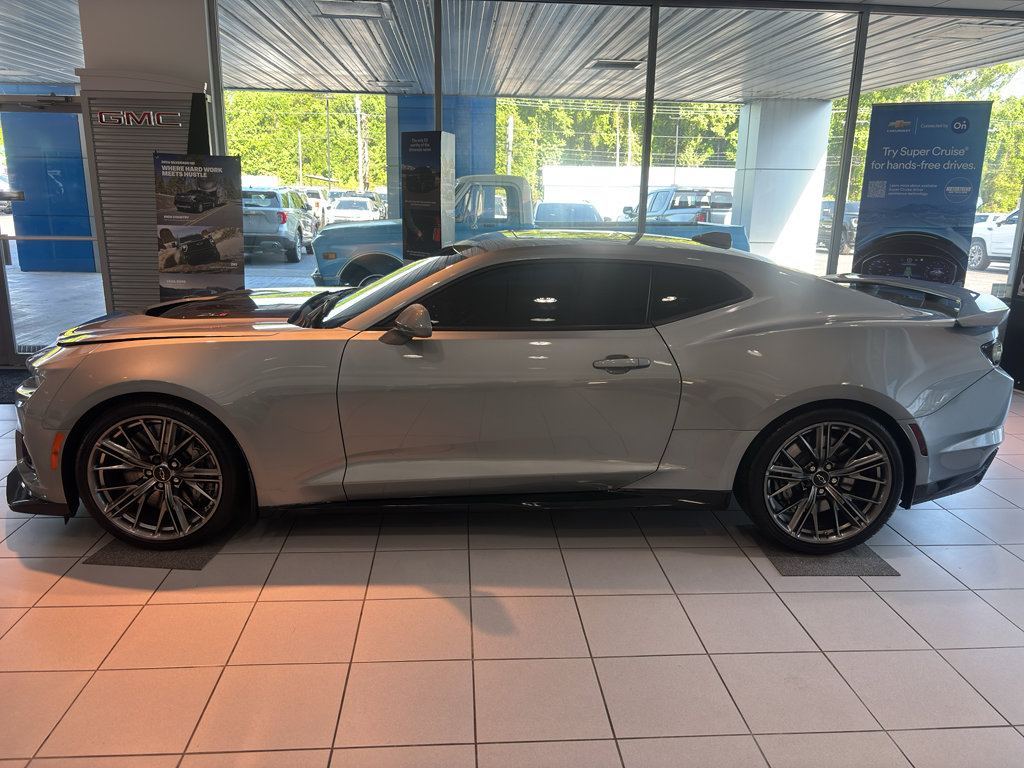 Used 2023 Chevrolet Camaro ZL1 RWD image 19