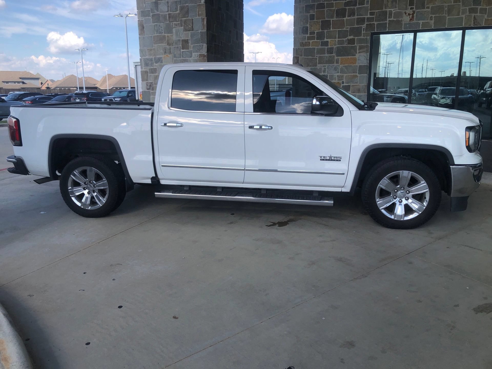 Used 2018 GMC Sierra 1500 SLT RWD image 2