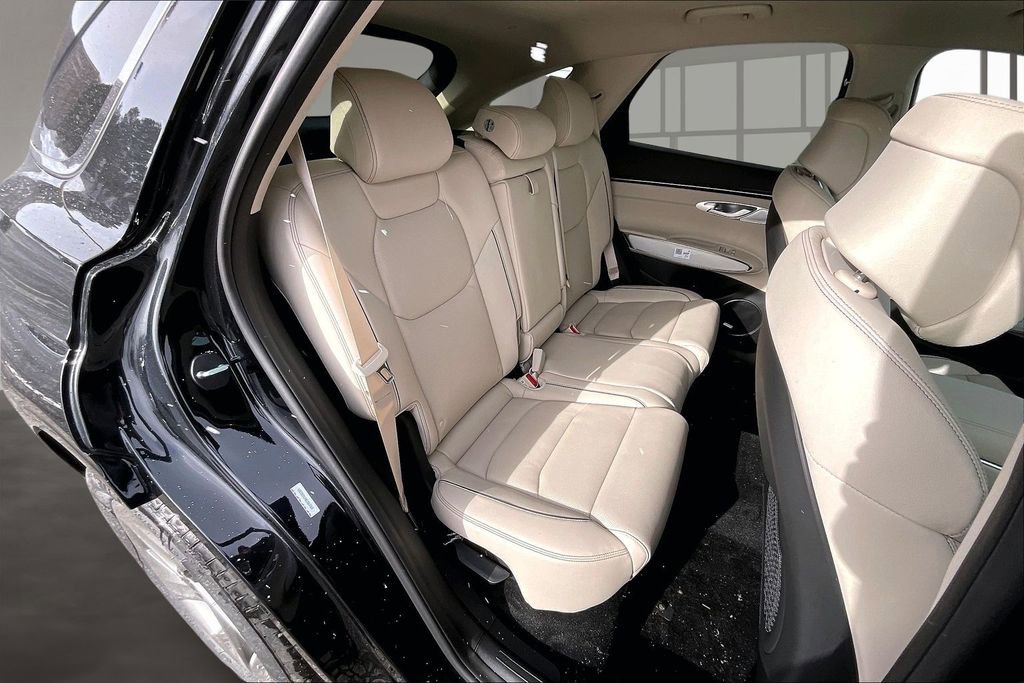 New 2026 Genesis GV70 2.5T Advanced AWD/4WD image 9