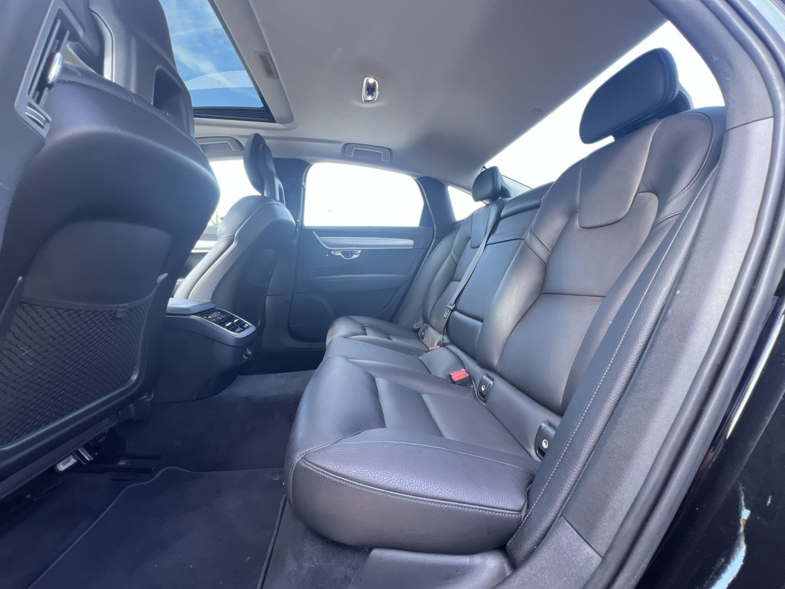 Used 2017 Volvo S90 T6 Momentum w/ Vision Package AWD/4WD image 25