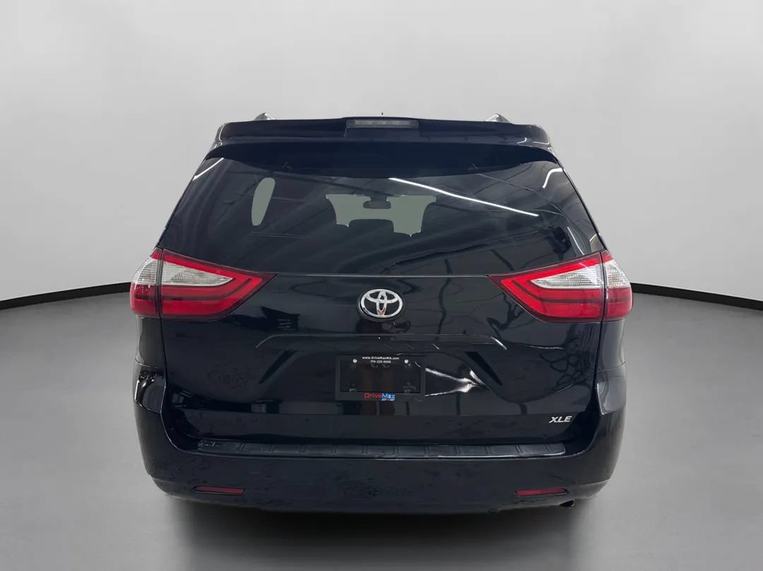 Used 2019 Toyota Sienna XLE FWD image 8