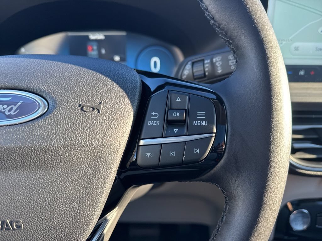 New 2025 Ford Escape SE w/ PHEV Premium Package FWD image 27