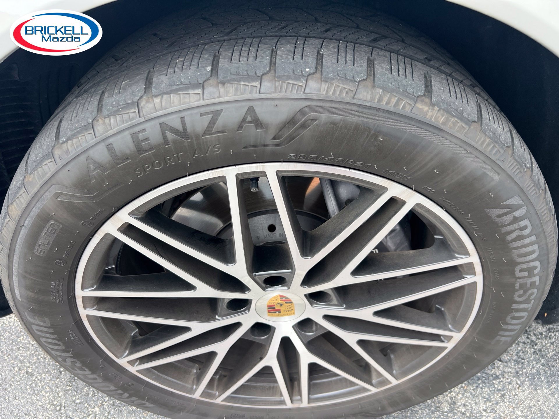 Used 2024 Porsche Cayenne AWD/4WD image 27