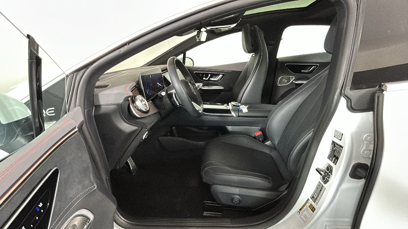 Used 2023 Mercedes-Benz EQE 350+ 4MATIC Sedan image 11