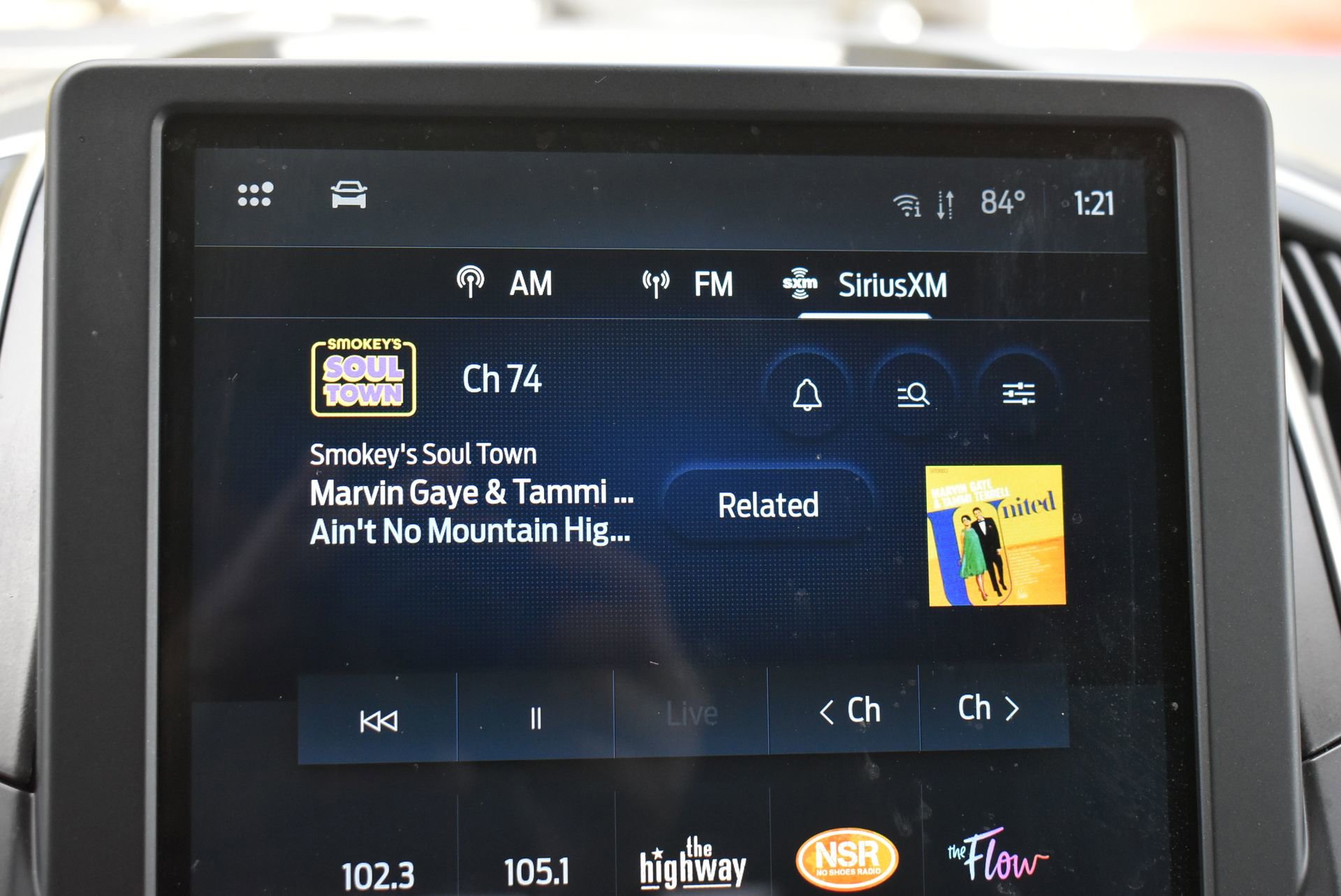 Used 2021 Ford Edge SEL w/ Cargo Accessory Package image 25