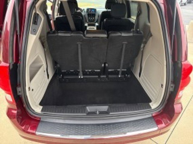 Used 2020 Dodge Grand Caravan SXT FWD image 10