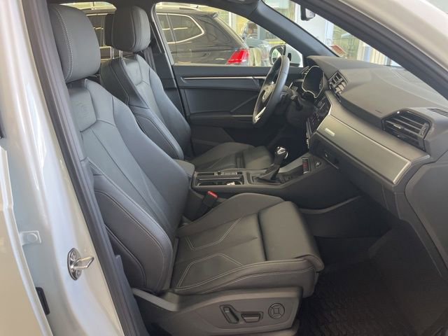 Certified 2025 Audi Q3 2.0T Premium w/ Convenience Package image 33