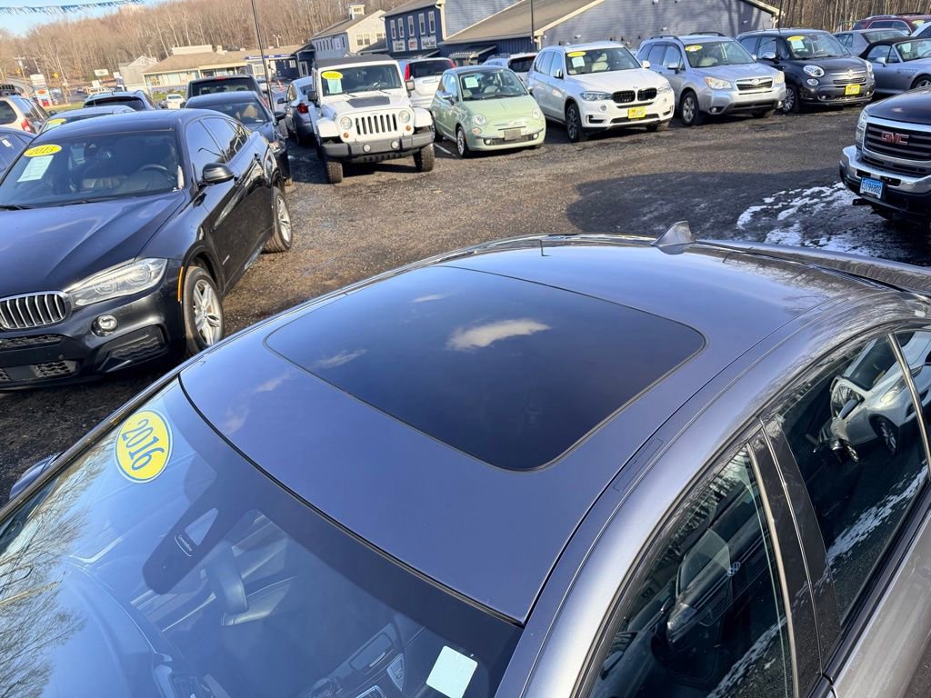 Used 2016 BMW 550i xDrive Sedan image 10