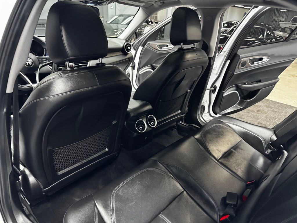Used 2019 Alfa Romeo Giulia Ti w/ Nero Edizione image 45