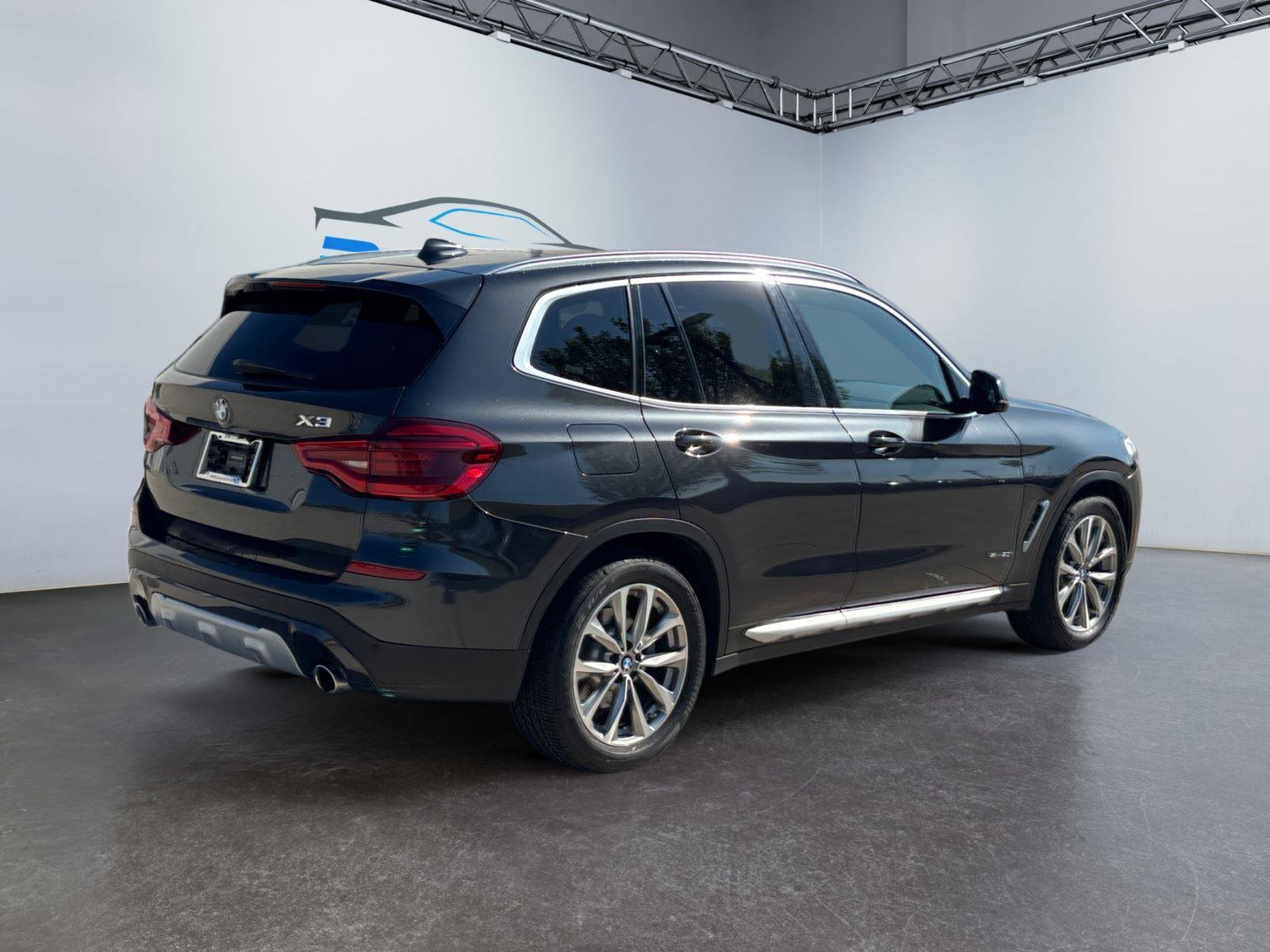 Used 2018 BMW X3 xDrive30i AWD/4WD image 3