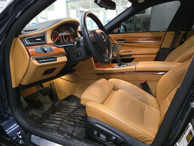 Used 2013 BMW 740Li xDrive image 16