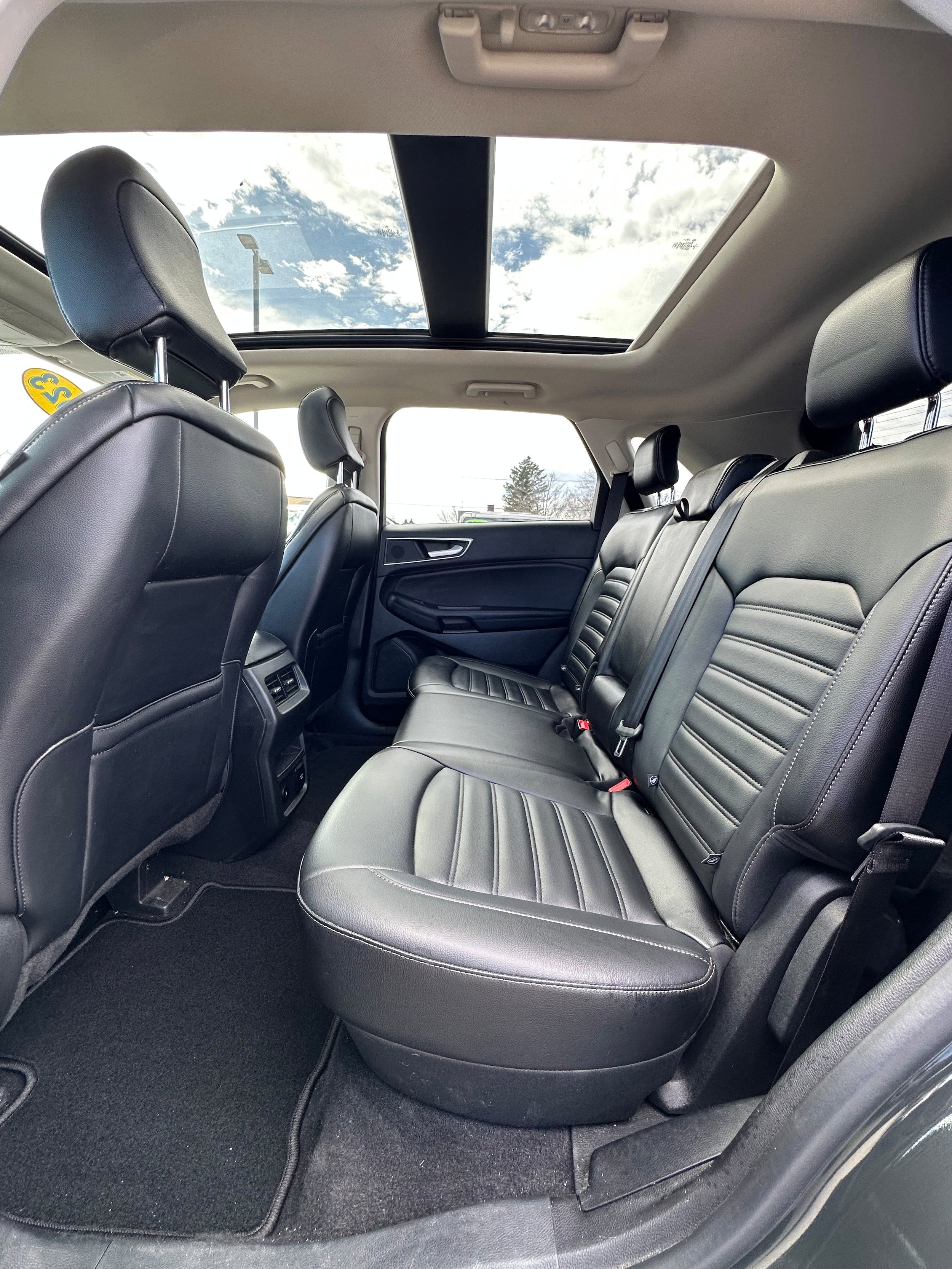 Used 2023 Ford Edge SEL w/ Convenience Package AWD/4WD image 18