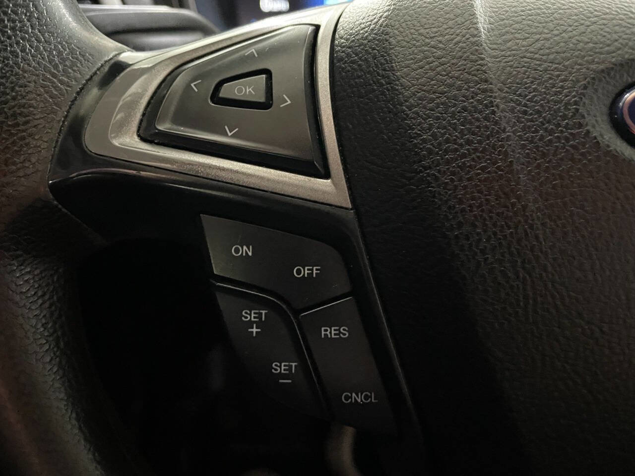 Used 2020 Ford Fusion SE image 38