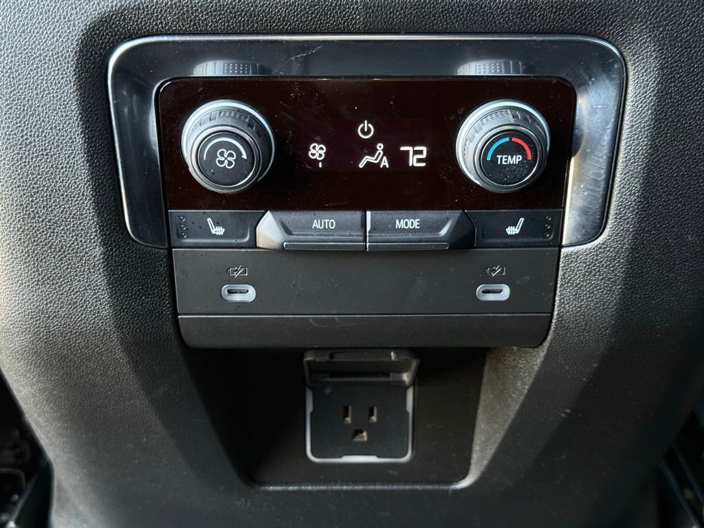 Used 2024 Chevrolet Tahoe RST w/ RST Performance Edition image 13