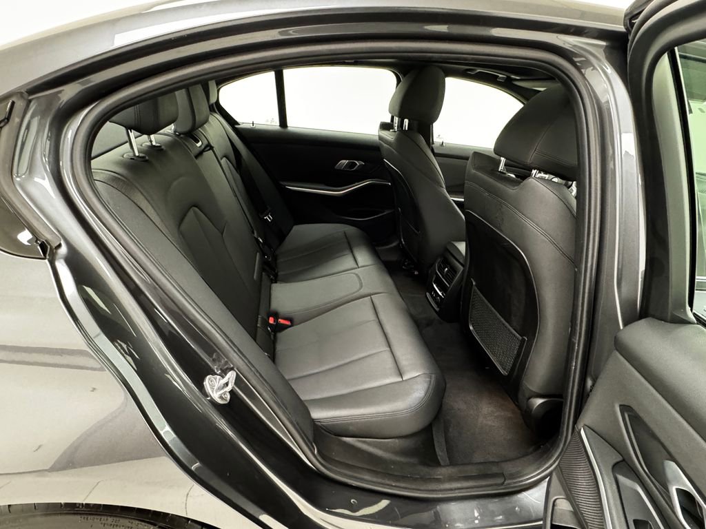 Used 2020 BMW M340i image 16